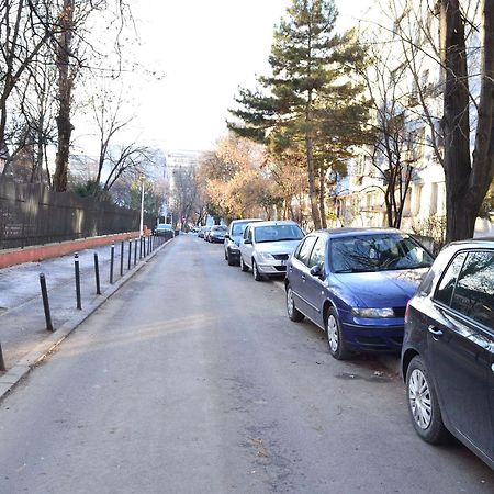 Cozy 2 Rooms Apartment Drumul Taberei Bucharest Exterior photo