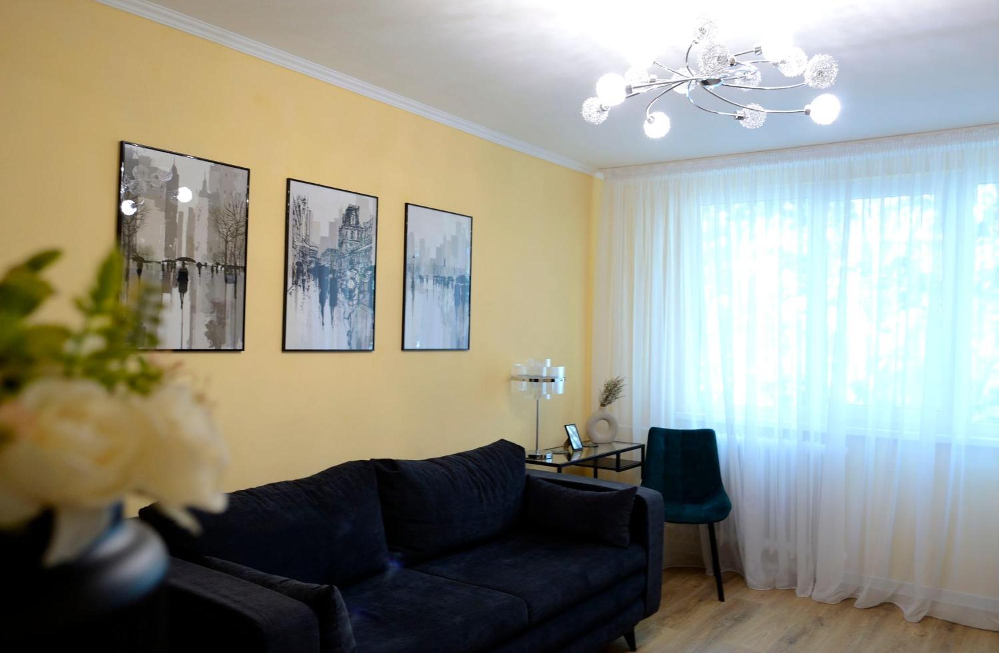 Cozy 2 Rooms Apartment Drumul Taberei Bucharest Exterior photo